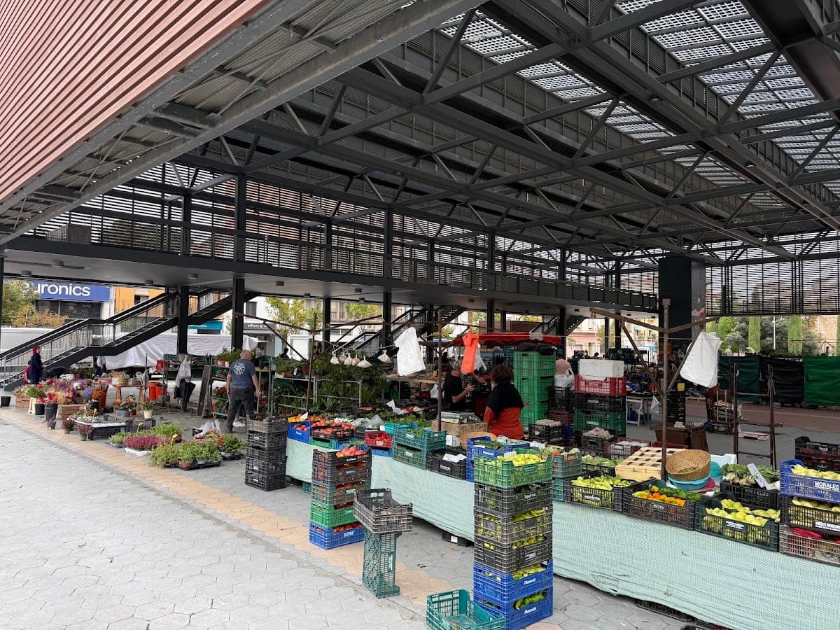 Groente- en fruitmarkt van Figueres