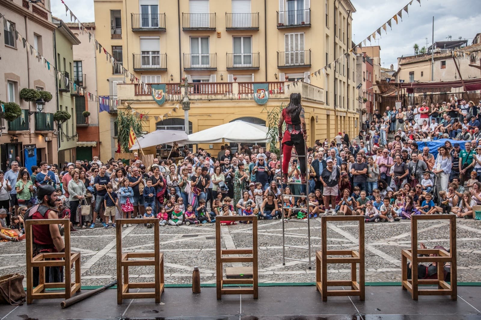 Middeleeuwse markt van het festival Terra de Trobadors