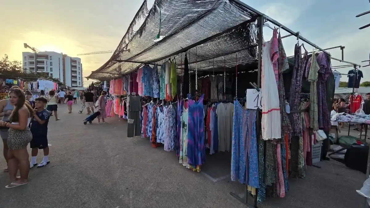 Mil Palmeras Summer Market