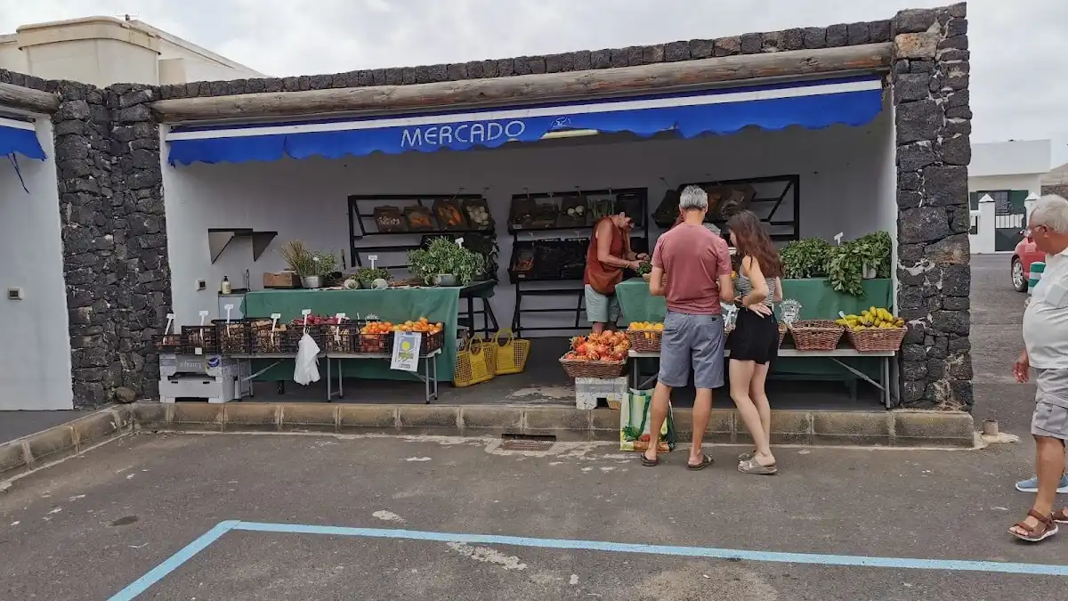 Gemeentemarkt van Uga