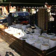 Puesto de mercadillo: Legumbres Ángeles