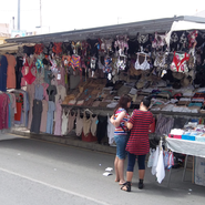 Puesto de mercadillo: Lencería "La Botiga de Ara"