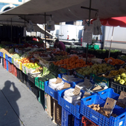 Puesto de mercadillo: Frutas y verduras